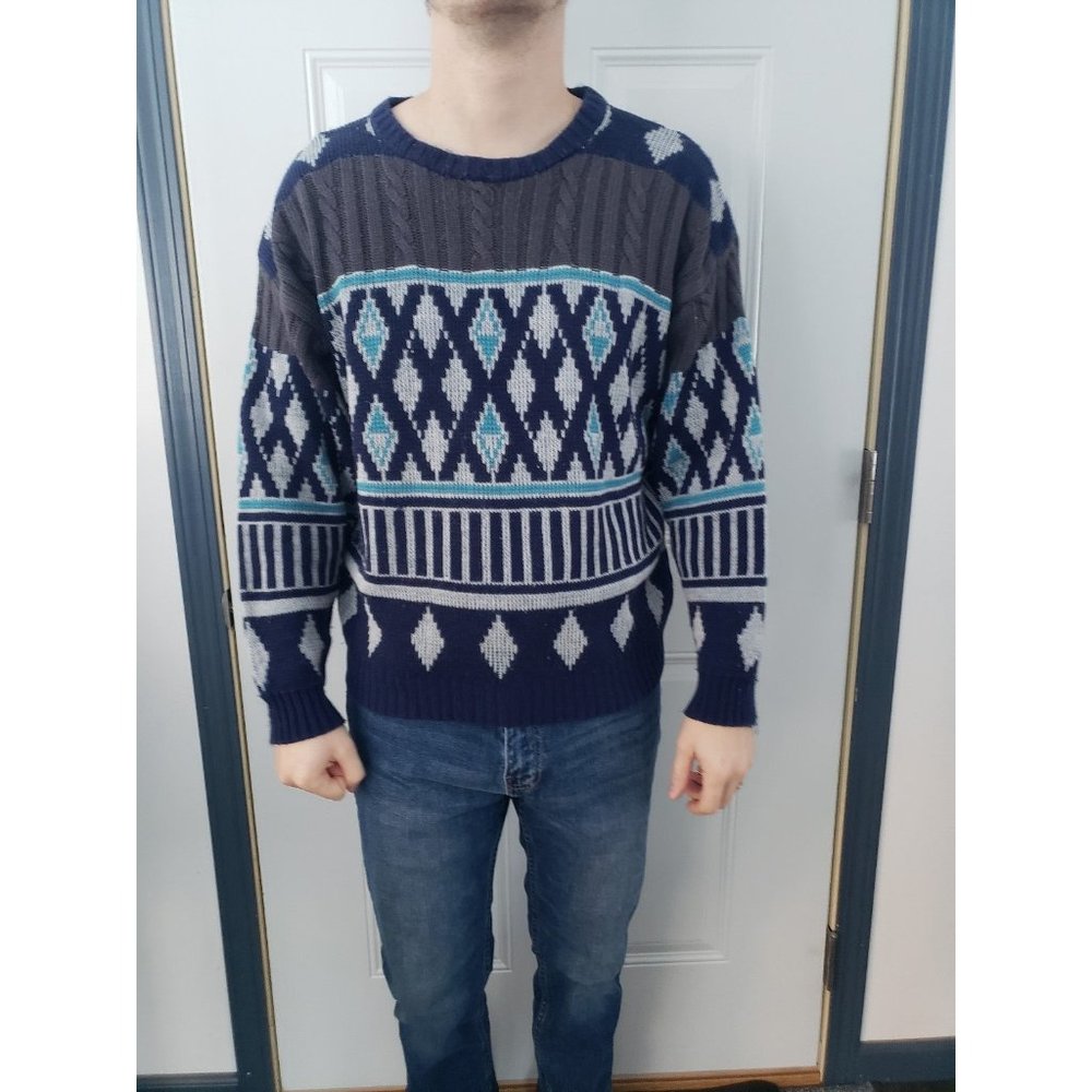 80s Blue and Gray Geometric Sweater‎